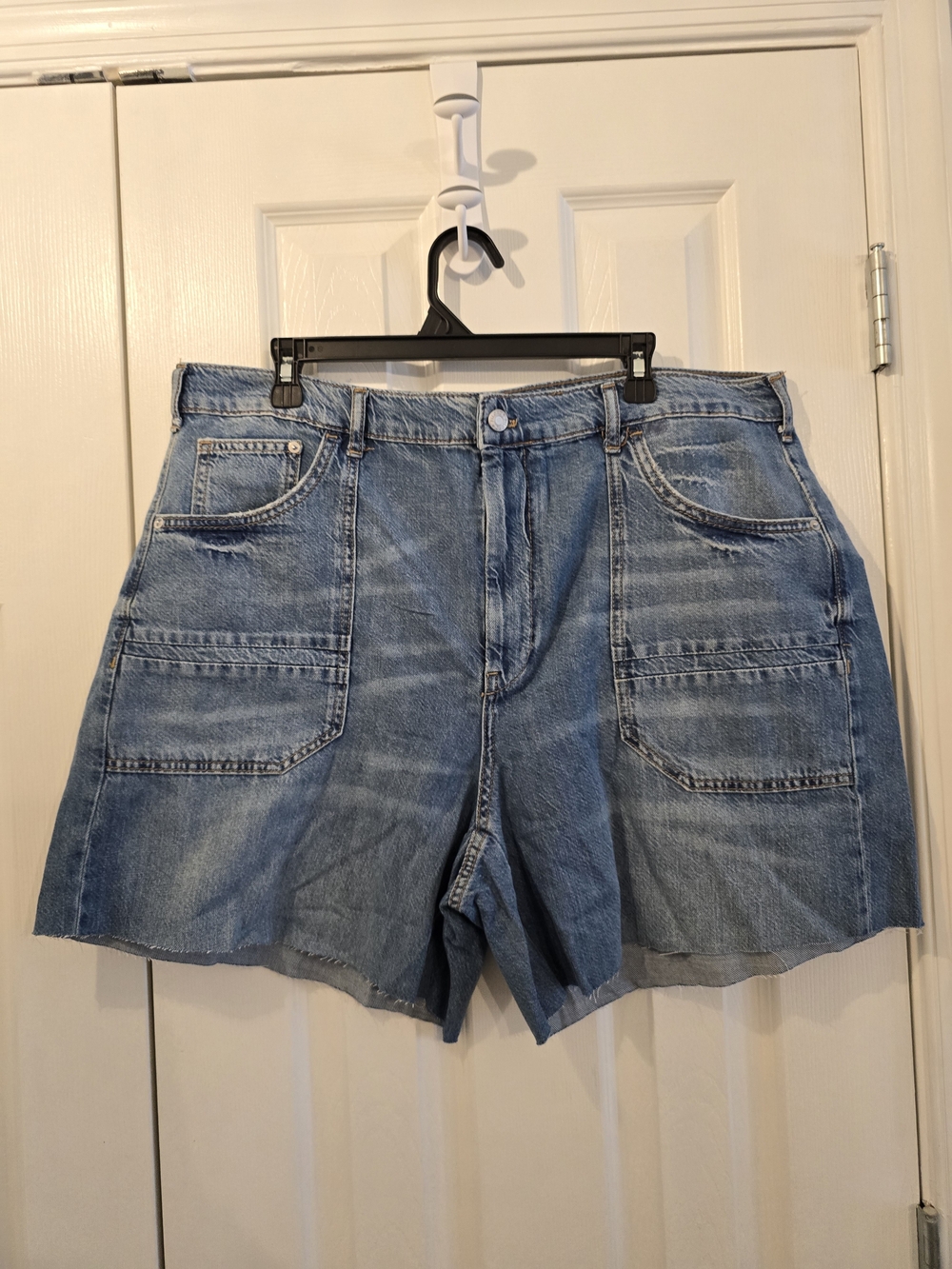 NWOT Pilcro Light Blue Denim Utility Short - 18W